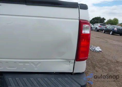 2015 Ford F-250 Lariat из США, поврежденный, VIN 1FT7W2BT4FED40182